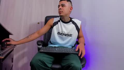 freyva_ online show from 08/06/26, 05:09