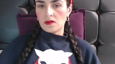 Snapshot of frida__x chatting on 12/13/24, 05:32 Frida online show from 12/13/24, 05:32