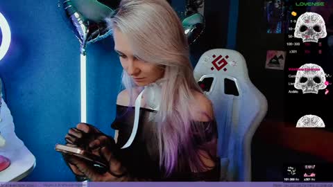 Frida A boost to fortune for the one who gives a thumbs up and a bonus lucky for those who support me by joining the fanclub online show from 01/23/25, 02:28