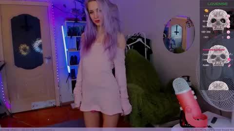 Frida A boost to fortune for the one who gives a thumbs up and a bonus lucky for those who support me by joining the fanclub online show from 11/10/25, 09:25