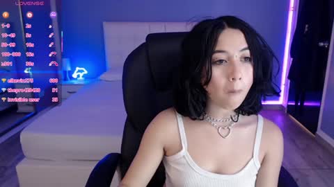frida_lassi_ online show from 01/22/25, 06:10