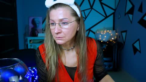 Frida Tander online show from 12/26/24, 03:20