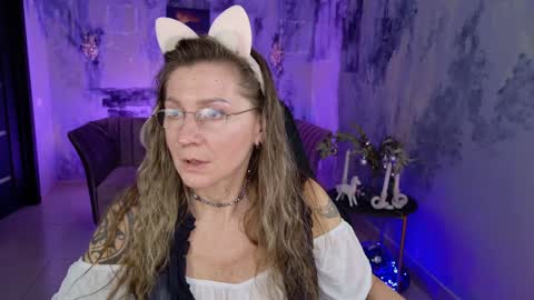 Frida Tander online show from 12/28/24, 04:52