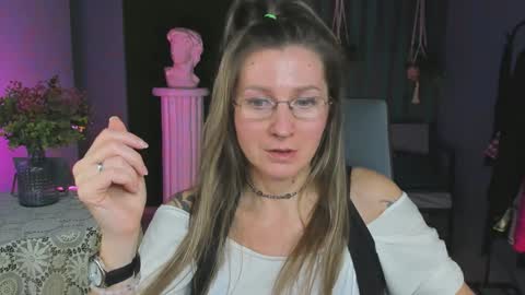 Frida Tander online show from 01/08/25, 12:15