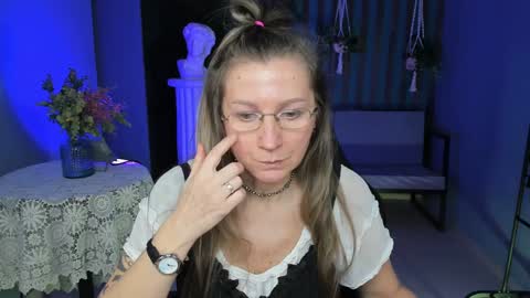 Frida Tander online show from 01/27/25, 09:02