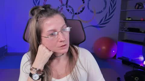 Frida Tander online show from 02/10/25, 06:35