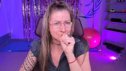 Frida Tander online show from 02/20/25, 03:30