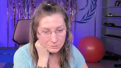 Frida Tander online show from 02/24/25, 03:20