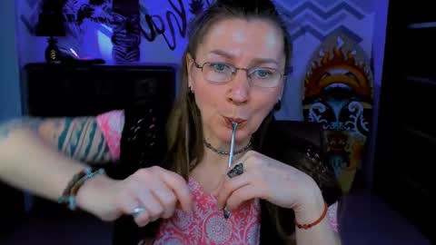 Frida Tander online show from 02/28/25, 09:04