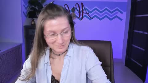 Frida Tander online show from 03/10/25, 12:15