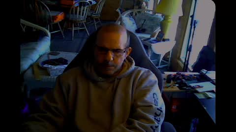 friendlykevn online show from 12/25/24, 08:39