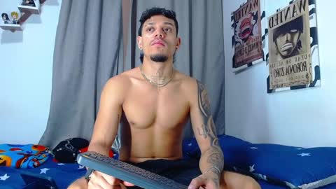 Adam y pitter online show from 07/10/26, 01:03