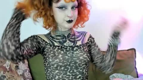 Snapshot of friskyflowers chatting on 04/11/26, 11:53 cherry online show from 04/11/26, 11:53