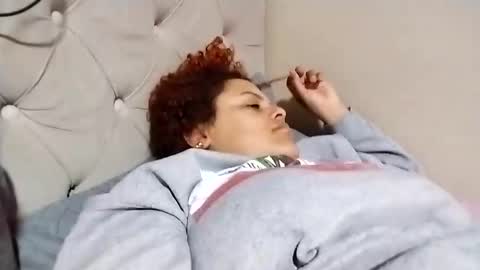 Snapshot of frizzy_girl chatting on 11/02/25, 03:09 Frizzy girl online show from 11/02/25, 03:09