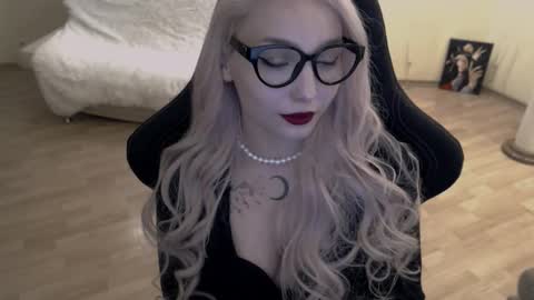 Lilith online show from 10/01/25, 06:03