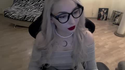 Lilith online show from 10/12/25, 04:06