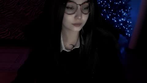 Snapshot of fromsun_forsoul chatting on 01/17/26, 10:24 Lilith online show from 01/17/26, 10:24