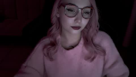 Snapshot of fromsun_forsoul chatting on 02/06/26, 11:19 Lilith online show from 02/06/26, 11:19