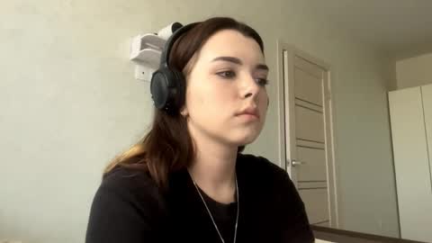 Emily online show from 09/09/25, 02:16