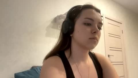 Emily online show from 09/10/25, 03:45