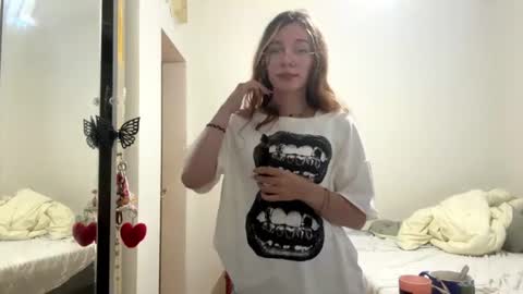 Snapshot of frostsugar chatting on 06/10/26, 05:56 Kate online show from 06/10/26, 05:56