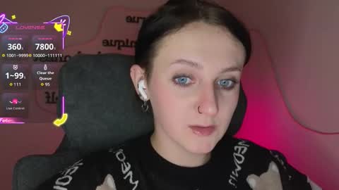 Snapshot of frosty_blueberries4 chatting on 10/15/25, 10:37 ANA online show from 10/15/25, 10:37