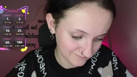 Snapshot of frosty_blueberries4 chatting on 10/25/25, 08:58 ANA online show from 10/25/25, 08:58