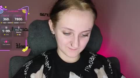 Snapshot of frosty_blueberries4 chatting on 11/07/25, 07:14 ANA online show from 11/07/25, 07:14