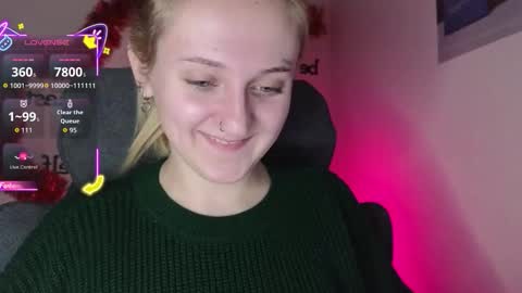 Snapshot of frosty_blueberries4 chatting on 12/15/25, 01:48 ANA online show from 12/15/25, 01:48