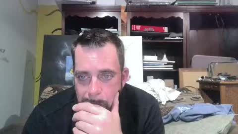 frostydhoman1221 online show from 03/02/25, 05:23