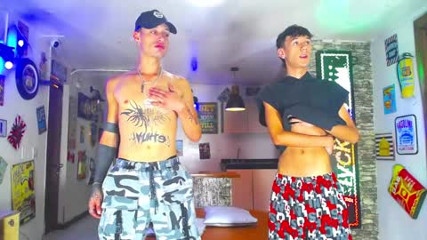 THOMAS AND DAMIAND online show from 02/01/25, 07:02