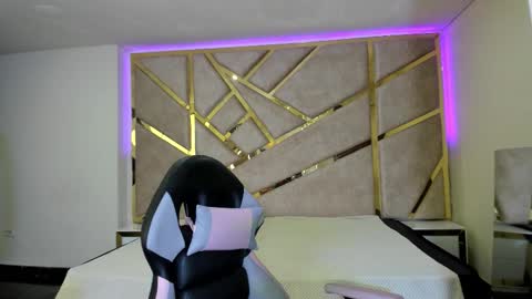 Frreya  online show from 11/02/25, 02:41