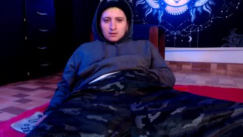          HEHIM  online show from 01/12/25, 04:00