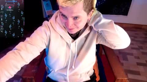          HEHIM  online show from 01/20/25, 12:28