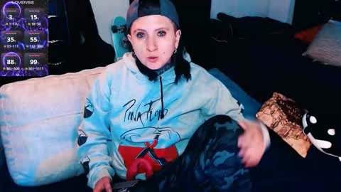          HEHIM  online show from 09/26/25, 05:11