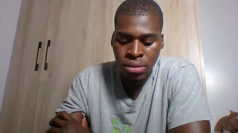 Snapshot of fuck_buoy chatting on 11/14/25, 10:18 Prince online show from 11/14/25, 10:18