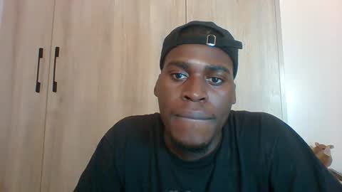 Snapshot of fuck_buoy chatting on 11/19/25, 07:47 Prince online show from 11/19/25, 07:47