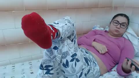 Snapshot of fuck_my_face chatting on 01/12/25, 06:28 Ella online show from 01/12/25, 06:28