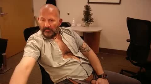 fuckadilf online show from 12/18/24, 05:00