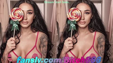 Snapshot of fuckbitoni chatting on 10/21/25, 11:22 online show from 10/21/25, 11:22