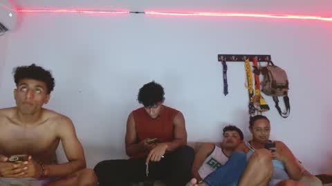 Snapshot of fuckboyjosh98 chatting on 12/04/25, 12:31 fuckboyjosh98 online show from 12/04/25, 12:31