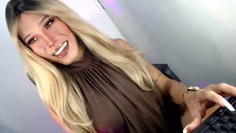 sweetyJENNY online show from 04/17/26, 02:53