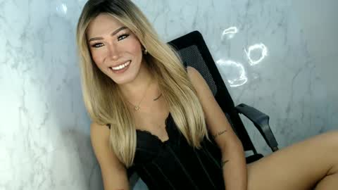 sweetyJENNY online show from 06/18/26, 05:50