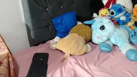Mia and Gary  online show from 12/29/24, 05:31
