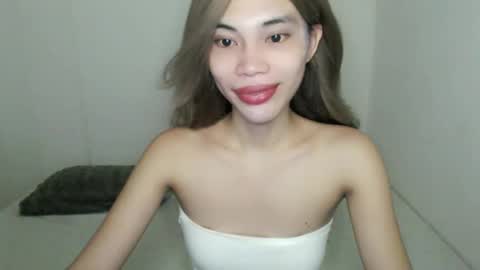 Snapshot of fuckingsexy143 chatting on 10/13/25, 01:49 fuckingsexy143 online show from 10/13/25, 01:49