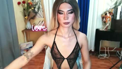 Snapshot of fuckingtransangel chatting on 05/24/26, 12:48 ANGELICA FOX online show from 05/24/26, 12:48