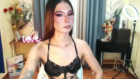 Snapshot of fuckingtransangel chatting on 06/09/26, 09:43 ANGELICA FOX online show from 06/09/26, 09:43