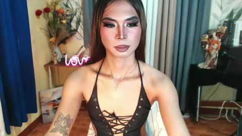 Snapshot of fuckingtransangel chatting on 06/12/26, 02:32 ANGELICA FOX online show from 06/12/26, 02:32
