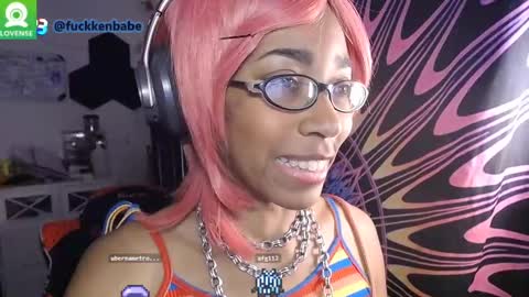 Snapshot of fuckkenbabe chatting on 12/20/24, 11:26 Babe online show from 12/20/24, 11:26