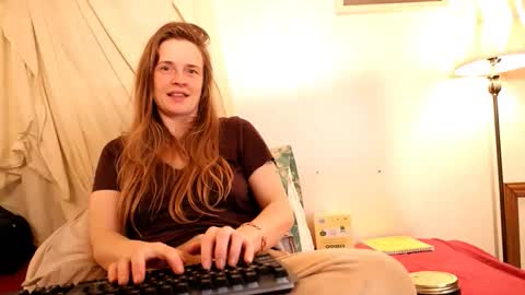 Snapshot of fuckmypussyplz1 chatting on 05/08/26, 03:23 fuckmypussyplz1 online show from 05/08/26, 03:23